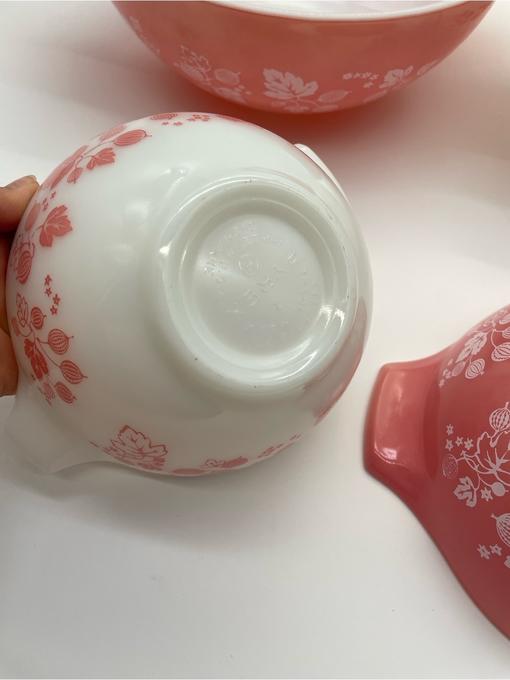 Vintage Pyrex Pink Gooseberry Cinderella Mixing Bowl Set 441 442 443 444 - Picture 9 of 13